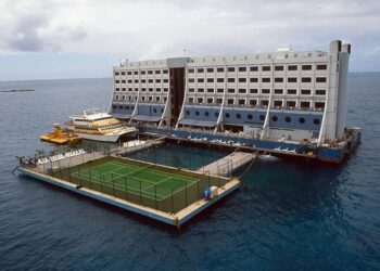 ساخت یک هتل شناور پیشرفته در دبی